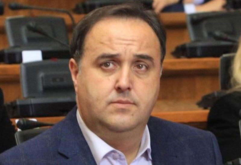 “O Verujte”! Poslanik Babić se javio! I to uoči najradosnijeg dana!